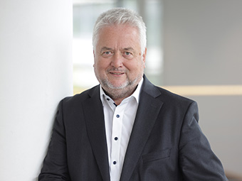 Prof. Dr. Werner Knöss, Vizepräsident des Bundesinstituts für Arzneimittel und Medizinprodukte (Source: BfArM/Jörn Wolter) Prof. Dr. Werner Knöss, Vizepräsident des Bundesinstituts für Arzneimittel und Medizinprodukte